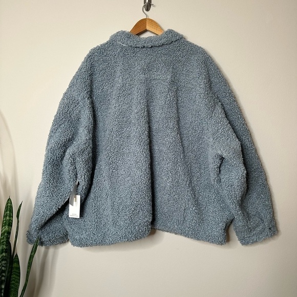 GOOD AMERICAN Oversize Fleece
Trucker Jacket blue sherling 4x/5x NWT - Picture 9 of 13